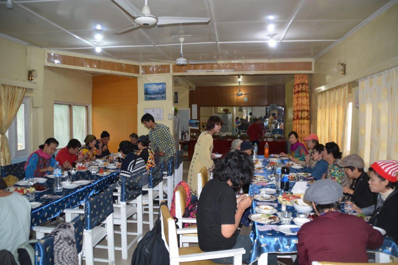 Madina Hotel 2 Gilgit Exterior photo