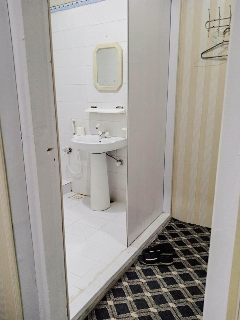 Madina Hotel 2 Gilgit Room photo